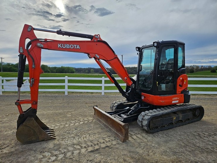 2020-kubota-u55-image-1