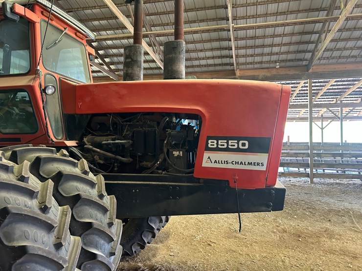 1978-allis-chalmers-8550-4x4-tractor-image-4