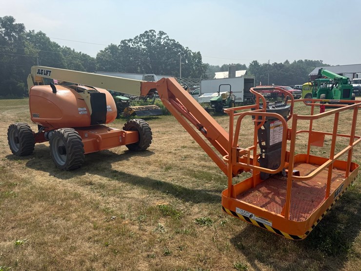 2012-jlg-600aj-image-9