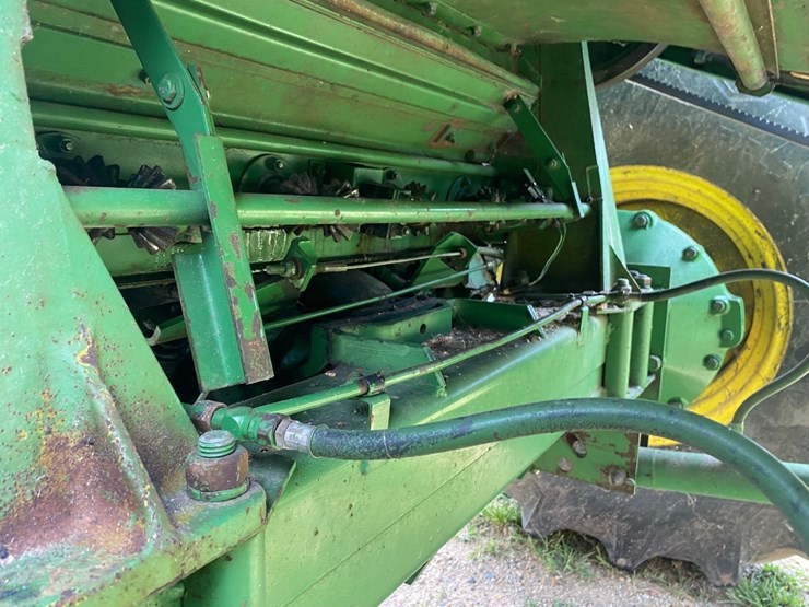 john-deere-4420-combine-image-13
