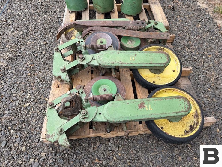 john-deere-71-image-3