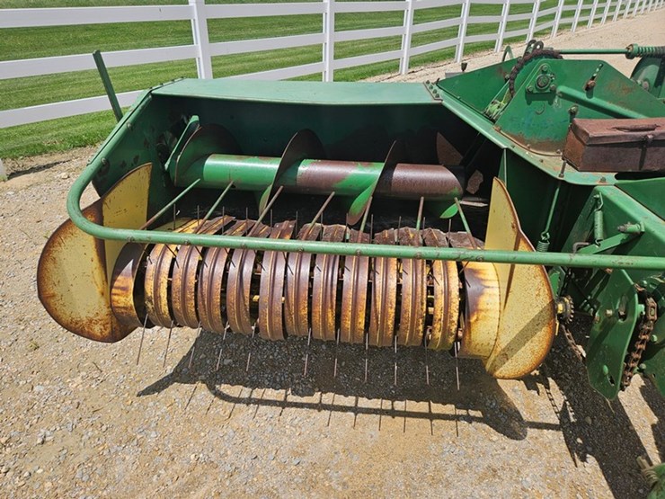 john-deere-24t-image-11