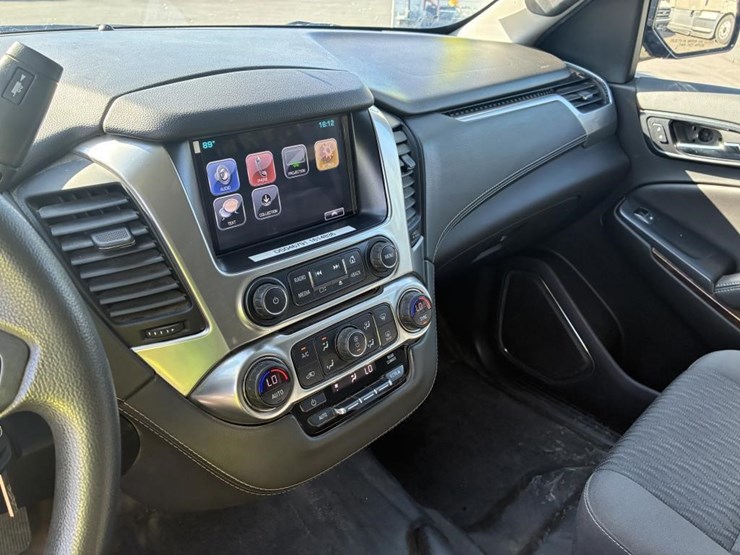 2020-chevrolet-tahoe-image-18