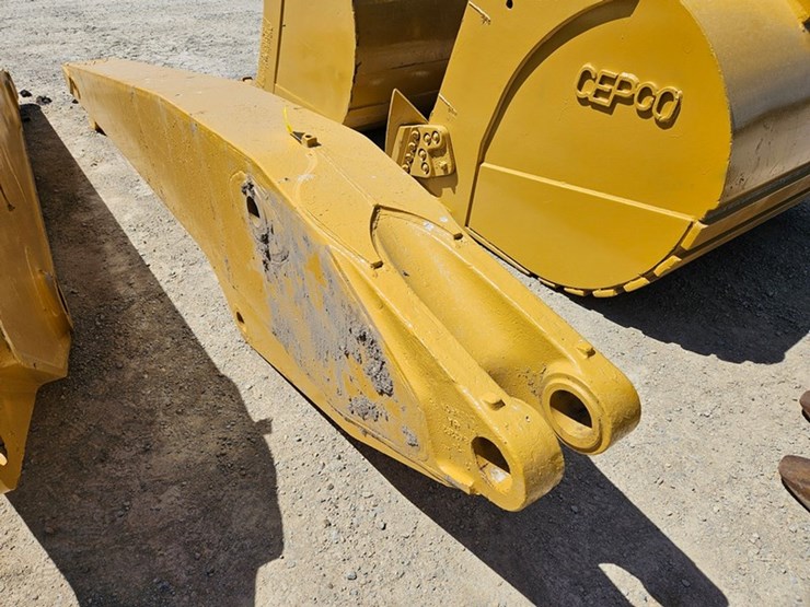 caterpillar-14-image-1