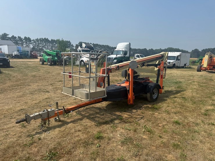 2016-jlg-t350-image-7