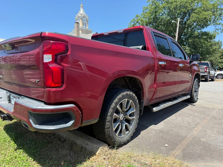 2020-chevrolet-silverado-1500-image-3