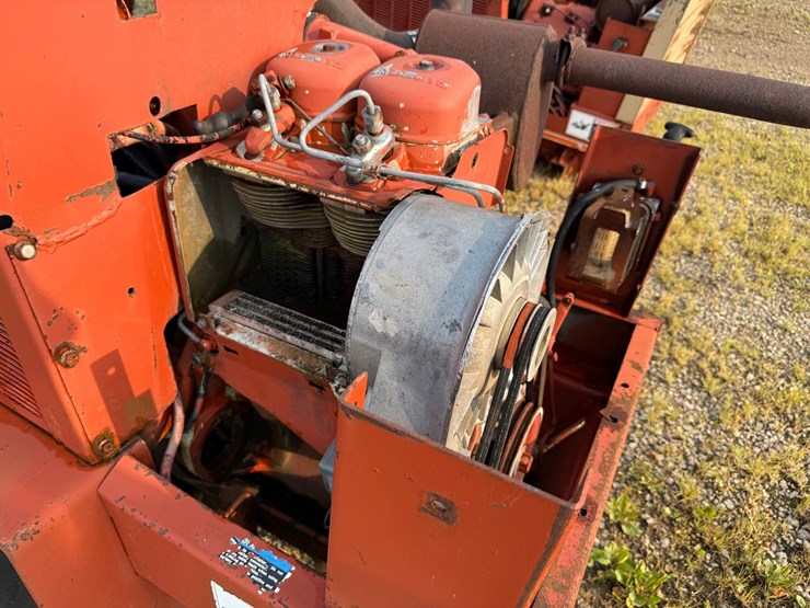 ditch-witch-350sx-image-10