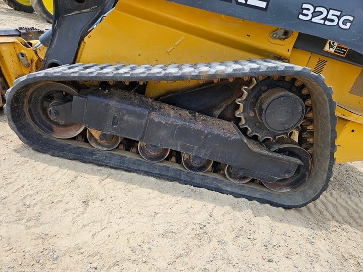 deere-325g-image-18