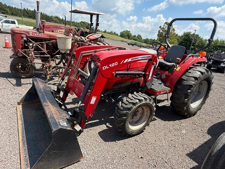 massey-ferguson-1533-image-1