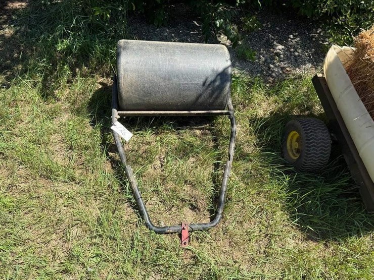 2'-lawn-roller-image-1