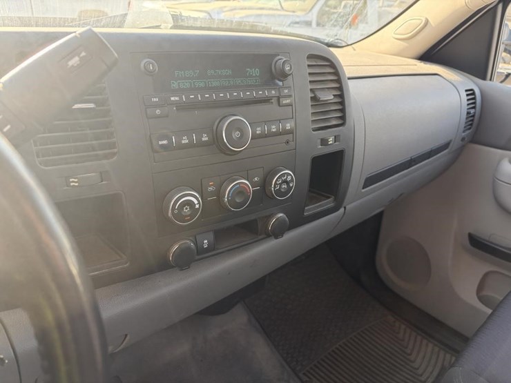 2012-gmc-sierra-3500-image-18