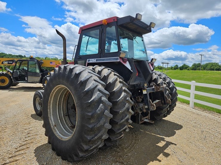 1984-case-ih-2294-image-3