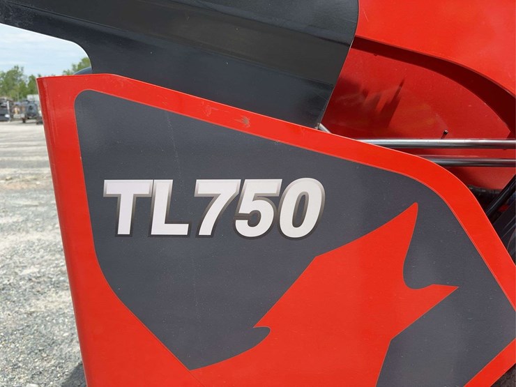 2024-kioti-tl750-image-19