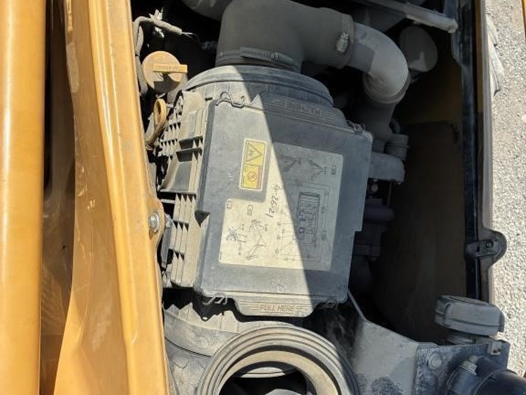 2008-caterpillar-460e-backhoe-loader-image-25