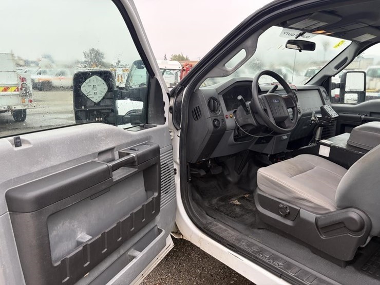 2013-ford-f250-sd-image-13
