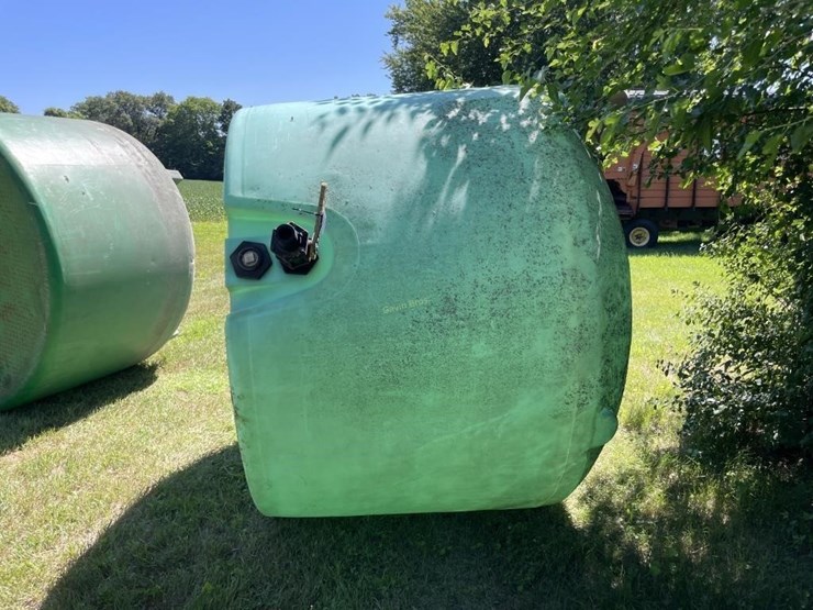 poly-tank-w/valve-image-1