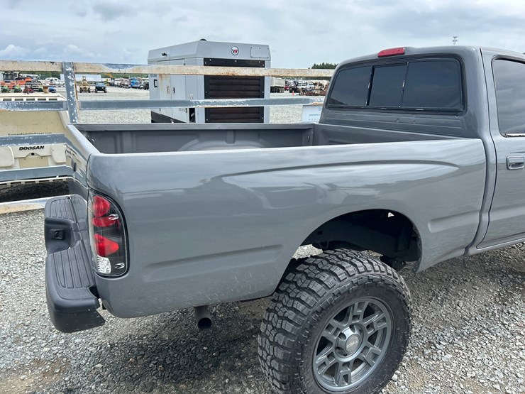 1996-toyota-tacoma-image-17