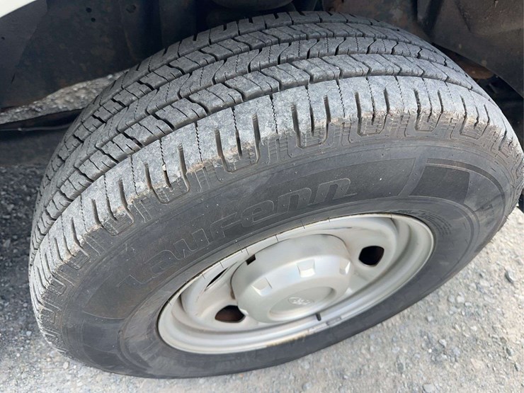 2016-ford-f250-xl-image-13