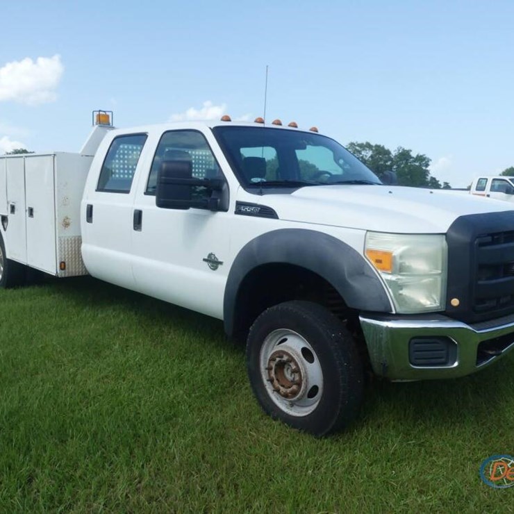 2011 FORD F550