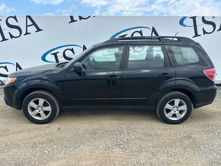 2010-subaru-forester-image-2