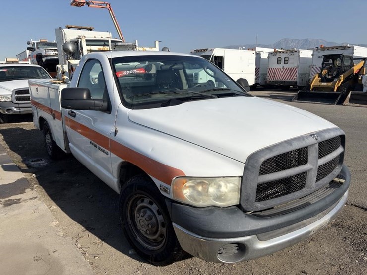 2005-dodge-ram-2500-image-3