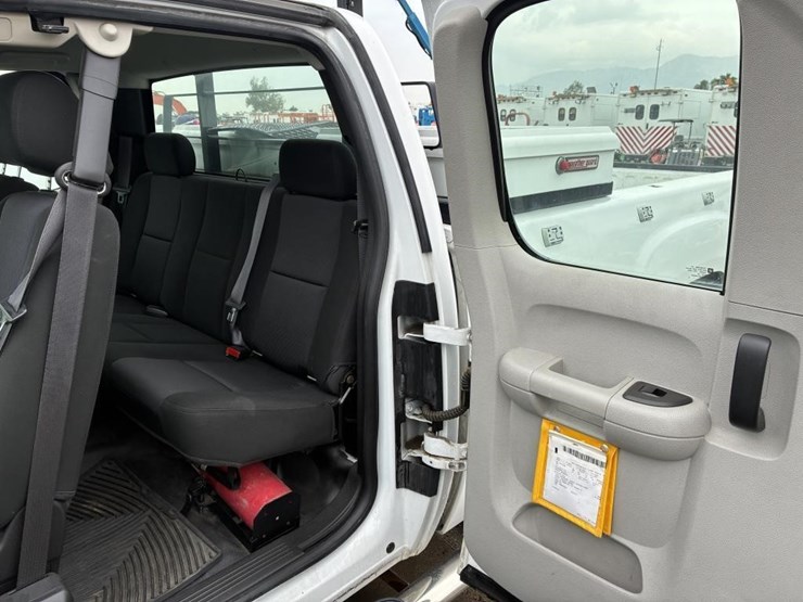 2012-gmc-sierra-2500-image-16