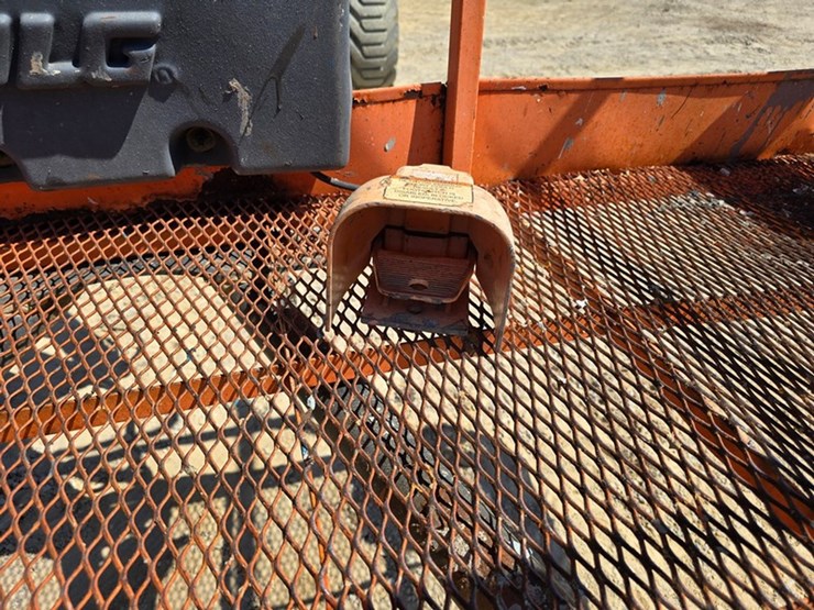 2013-jlg-600aj-image-11