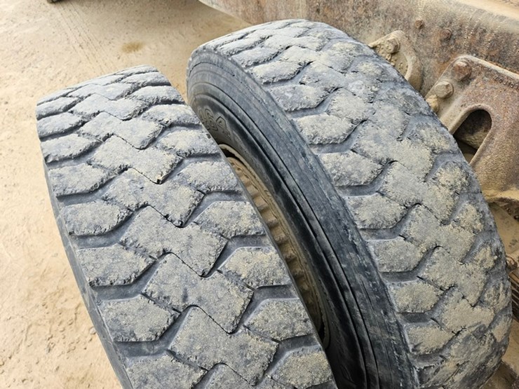 1995-ford-l8000-image-57