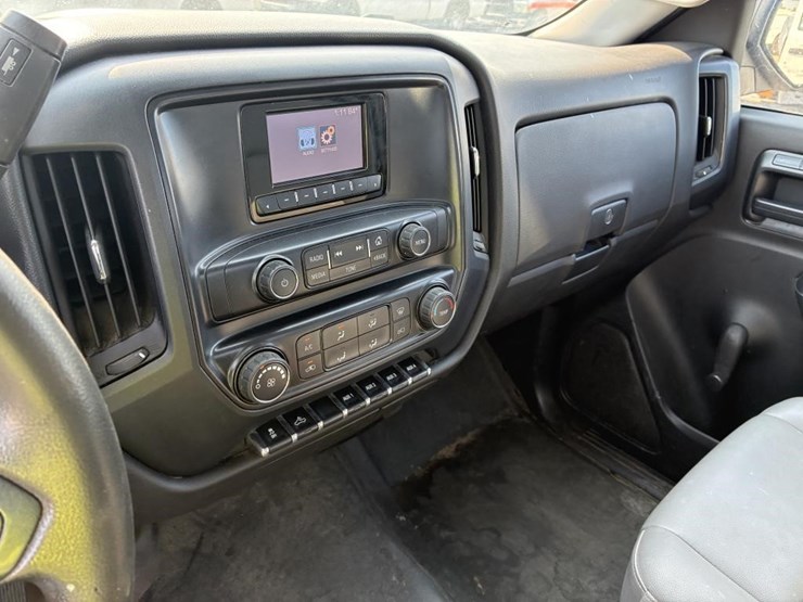 2015-chevrolet-2500-image-22