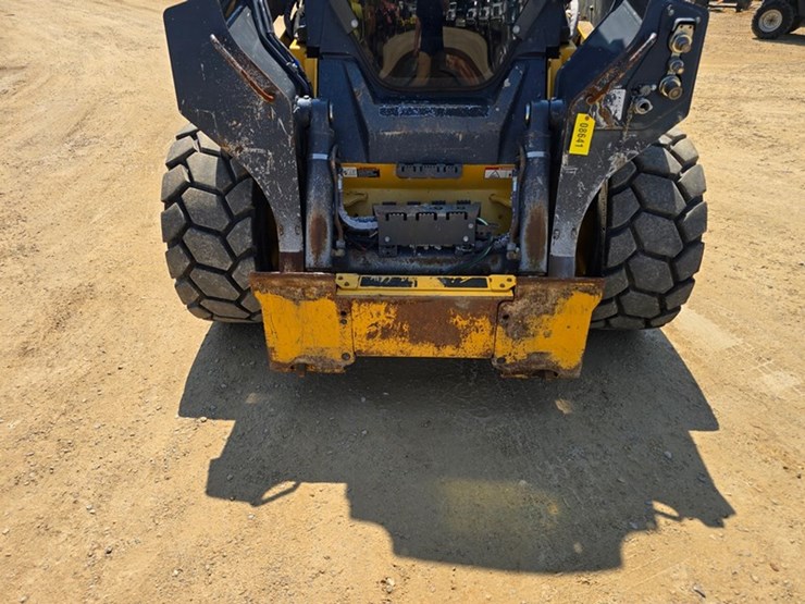 deere-330g-image-9