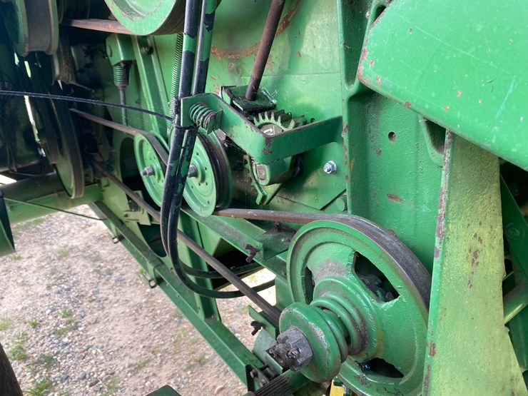 john-deere-4420-combine-image-11
