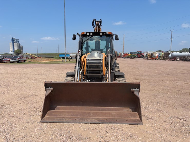 2015-case-590sn-image-2