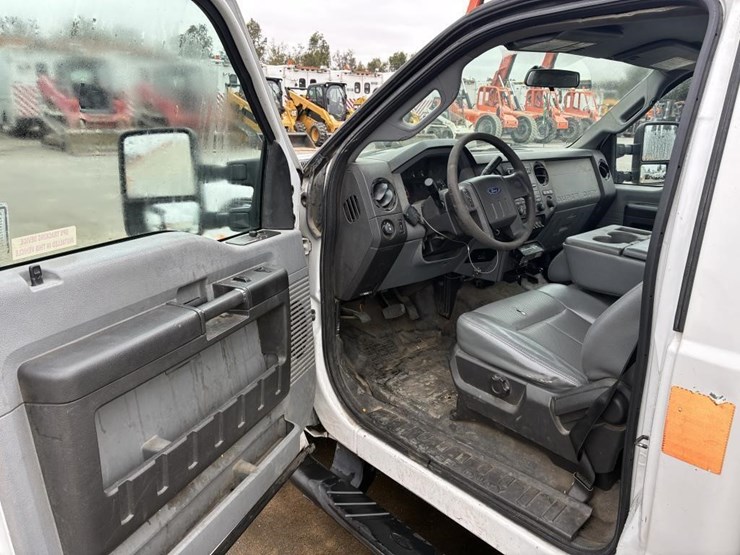 2014-ford-f250-xl-image-15