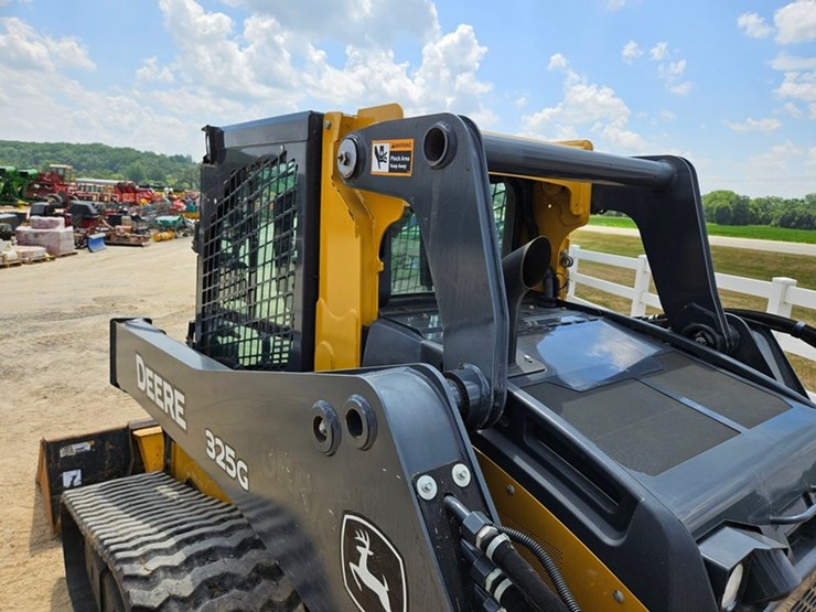 deere-325g-image-17