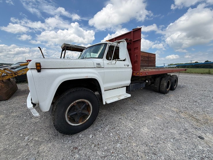 ford-f600-image-9
