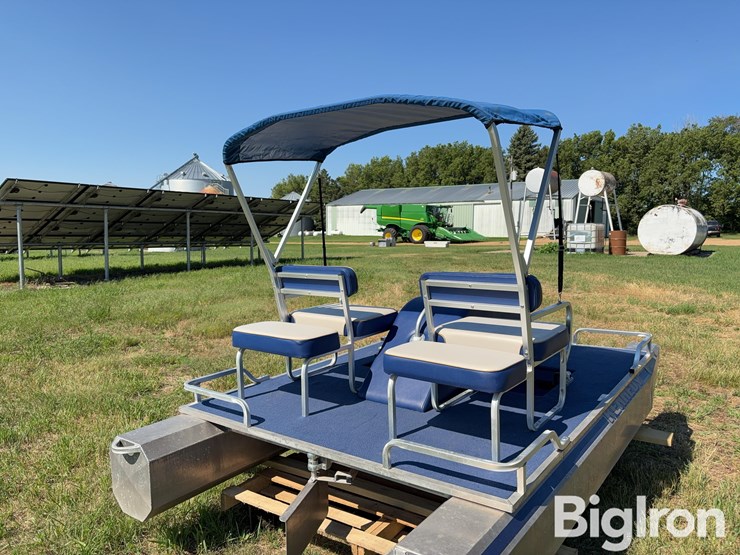 kennedy-10.5’-pedal-powered-pontoon-image-16