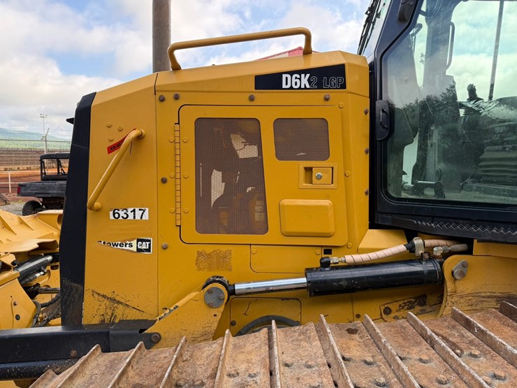 caterpillar-d6k-image-20