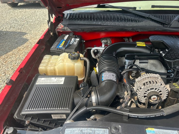 2005-chevrolet-2500-image-31