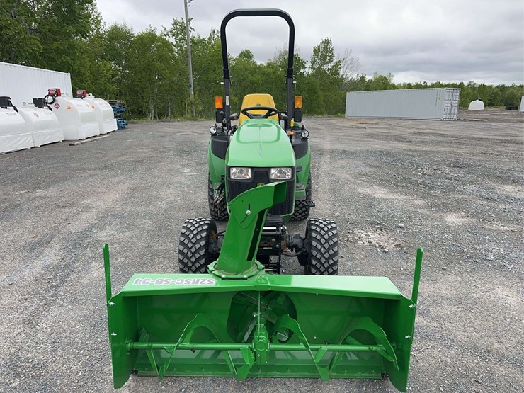 2025-john-deere-2025r-image-2