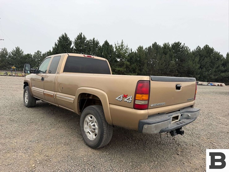 2001-chevrolet-silverado-2500hd-image-5