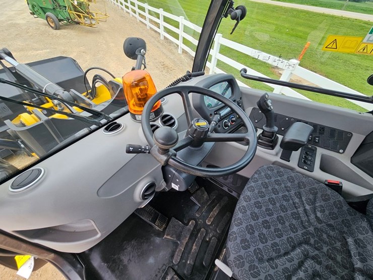 new-holland-w80c-image-35