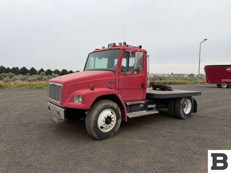 1999-freightliner-fl80-image-1