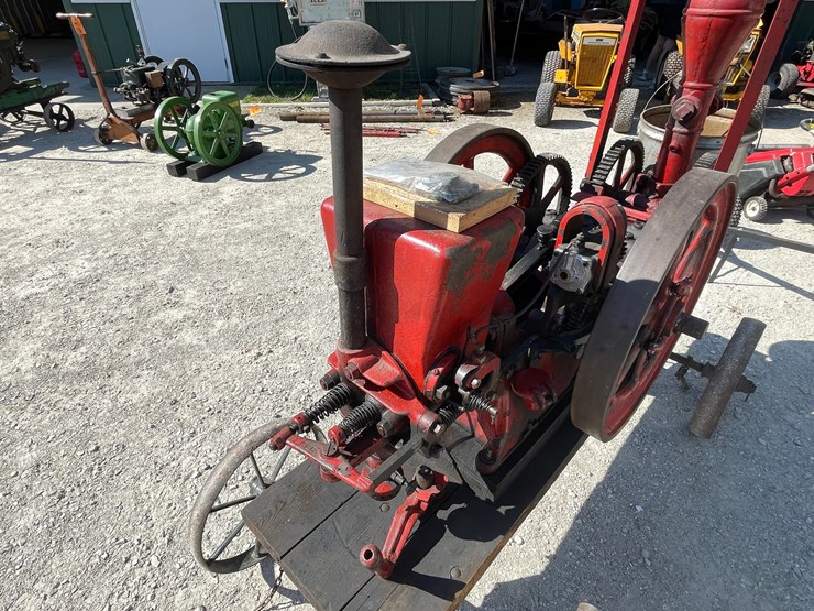 #2114-•-2-1/2-hp-associated-gas-engine-with-pump-jack-image-9