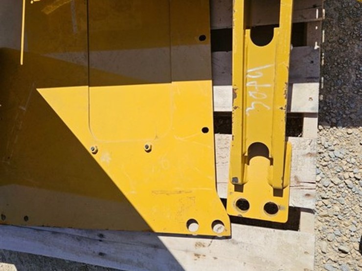 caterpillar-d2-image-8