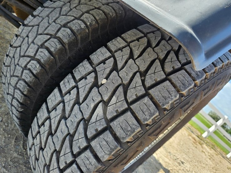 2021-ford-f350-image-43