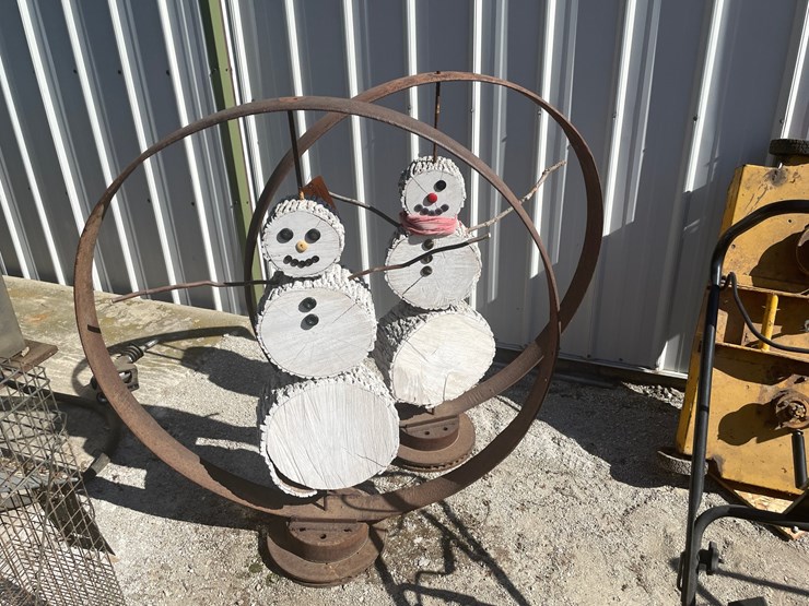 #2130-•-(2)-snowman-yard-art-image-1