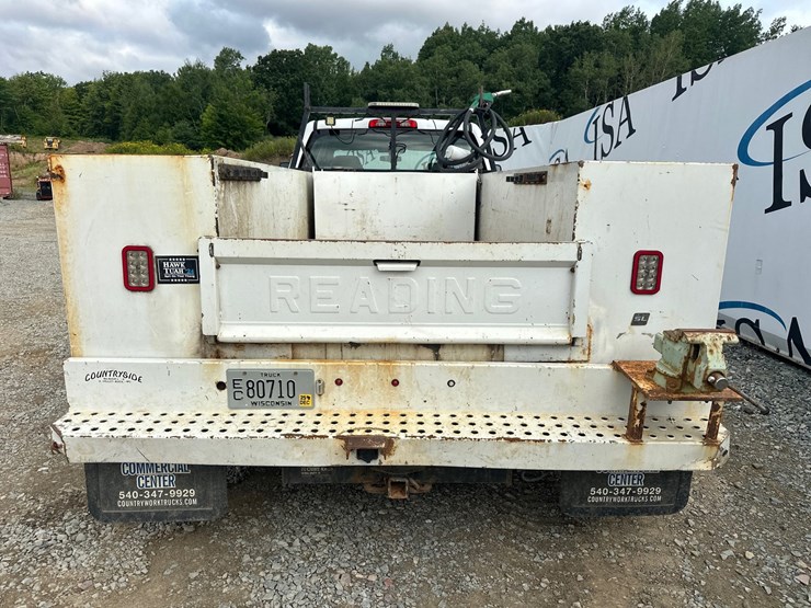 2017-chevrolet-3500hd-image-4