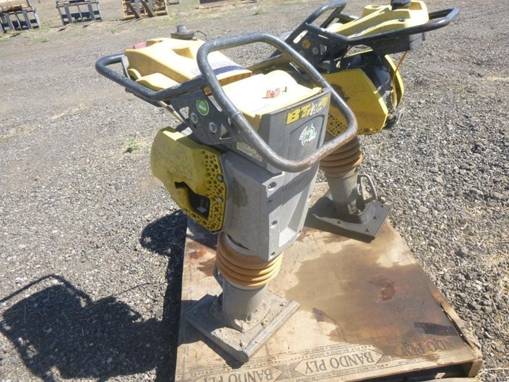 2019-bomag-bt65-image-3