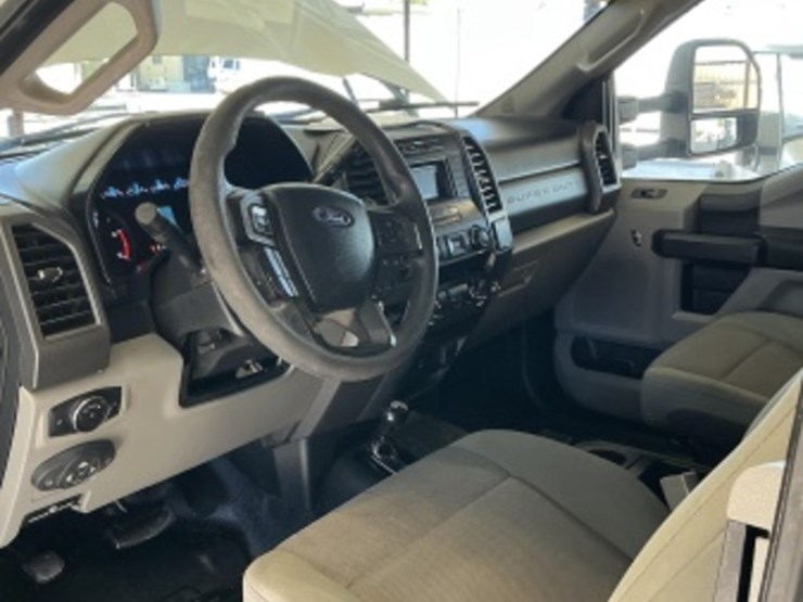 2019-ford-f550-image-28