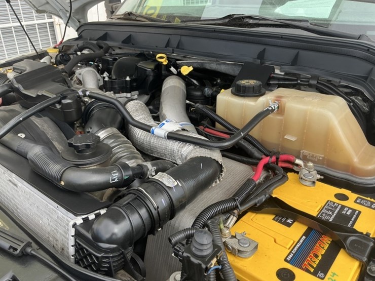 2015-ford-f550-image-15